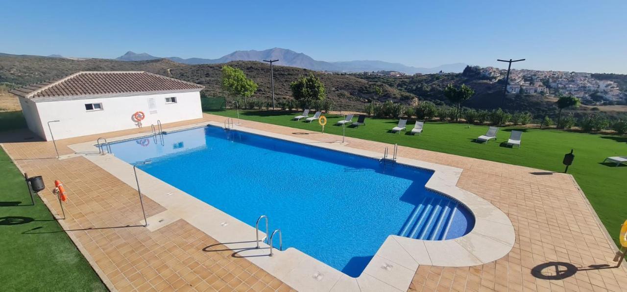 Small Oasis - Appartement 6 Personnes Manilva Εξωτερικό φωτογραφία
