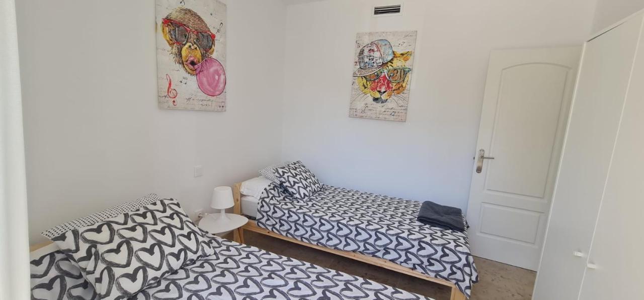 Small Oasis - Appartement 6 Personnes Manilva Εξωτερικό φωτογραφία